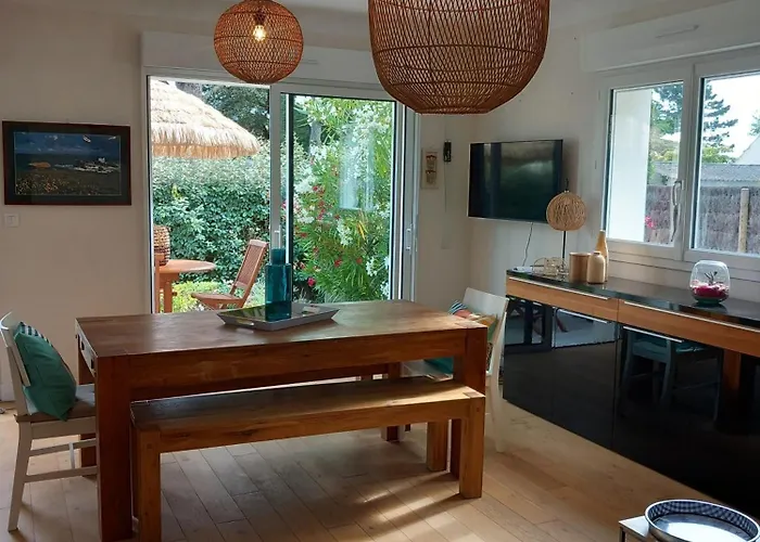 Maison Des Pins 펜션