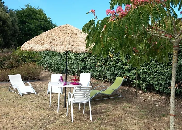 Maison Des Pins 펜션 라튀르발