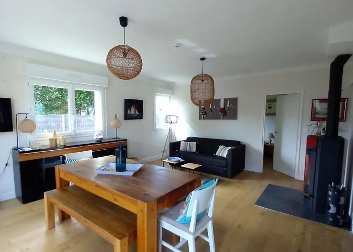 펜션 Maison Des Pins 라튀르발