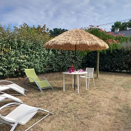 Maison Des Pins Holiday home *